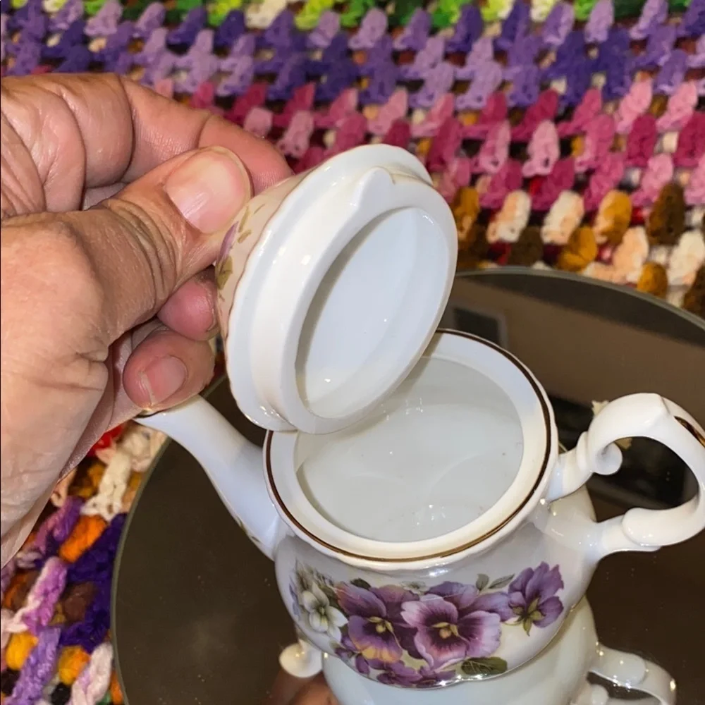 Royal Patrician bd &s Staffordshire elegant white